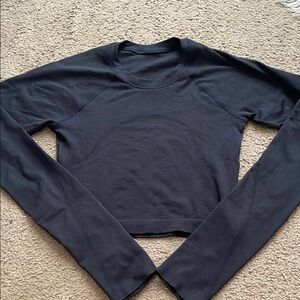 Lululemon long sleeve size 2